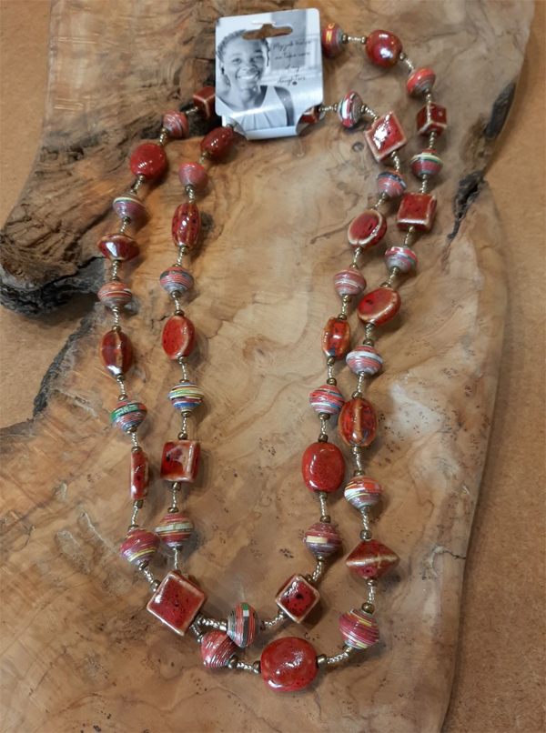 Afbeelding sieraden uit haitivan Papillon-06.jpg