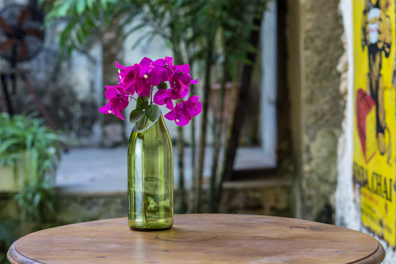 Vaasje gemaakt van upcycled glass